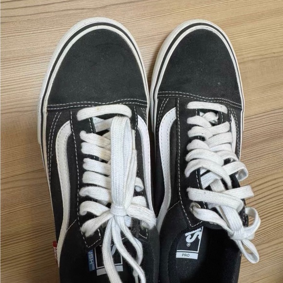 Converse Black and White Men's Sneakers - Picture 1 of 4